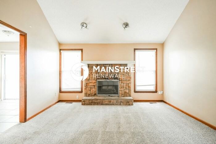 2114 E Stratford Rd - Photo 5 of 15