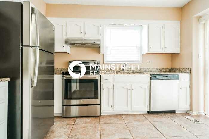 2114 E Stratford Rd - Photo 7 of 15
