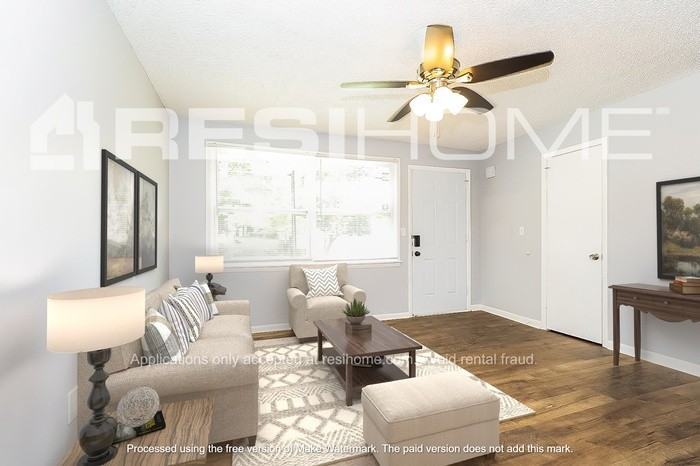 548 Bragg Ave - Photo 4 of 16