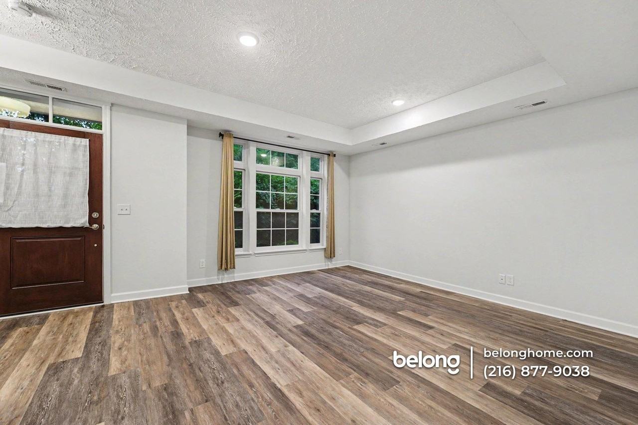 12021 Ashbury Ave - Photo 4 of 16