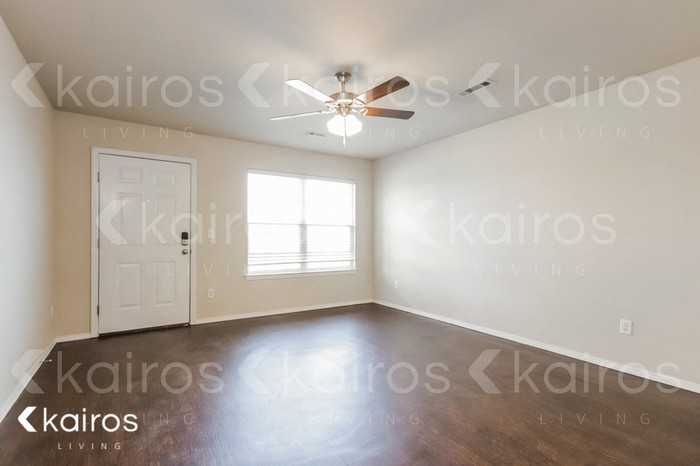 5005 E Thomas St #A - Photo 4 of 15