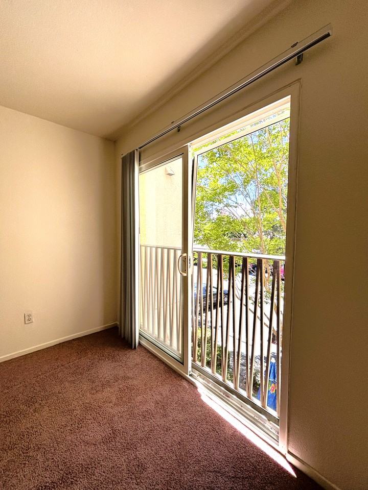 500 South Rancho Santa Fe Road #202 - Photo 3 of 16