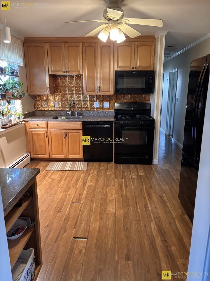 Saw Mill Brook Pkwy - Photo 2 of 17