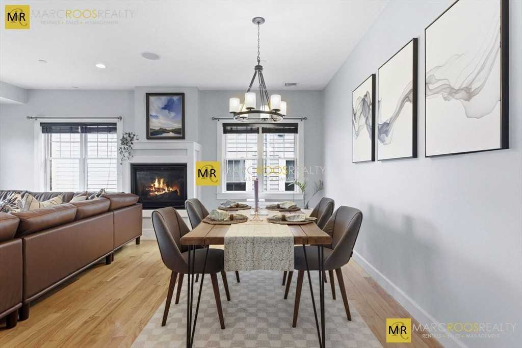 W Broadway #8A - Photo 5 of 17