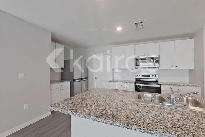 8614 Sw 43rd Ter - Photo 7 of 28