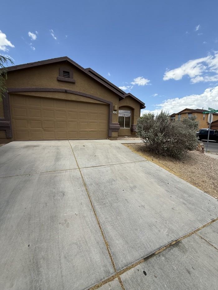 2429 E Calle Joya De Ventura - Photo 2 of 22