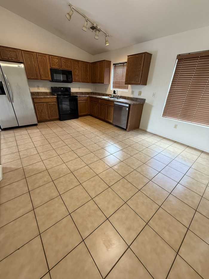 2429 E Calle Joya De Ventura - Photo 4 of 22