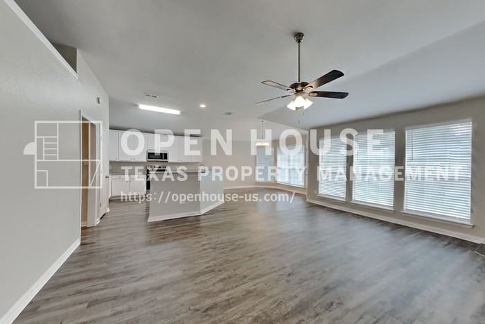 408 Jeffdale Dr - Photo 5 of 20
