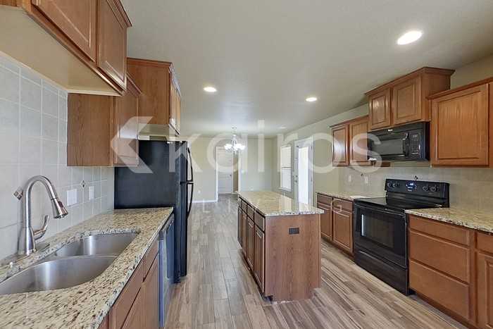 7406 Vail Dr - Photo 6 of 24