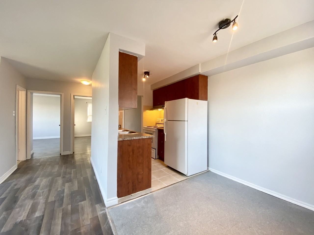 127 Scarlett Rd #4 - Photo 4 of 22