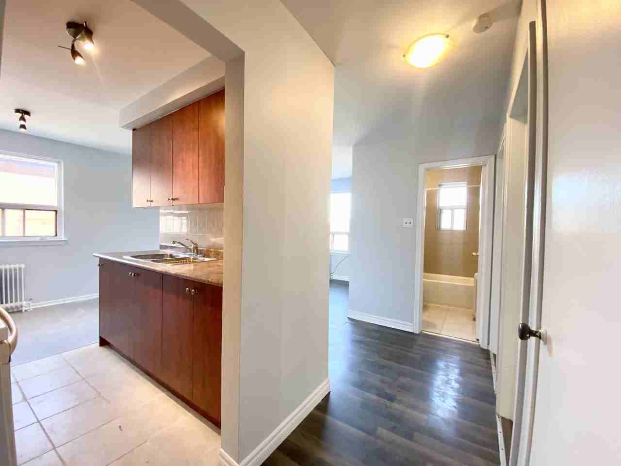 127 Scarlett Rd #4 - Photo 6 of 22