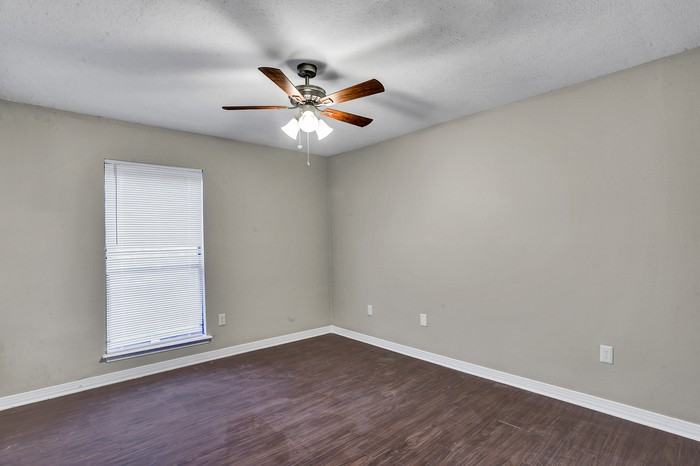 128 Dogwood Cir - Photo 4 of 11
