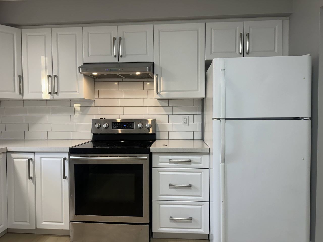 920 Southgate Dr - Photo 3 of 20