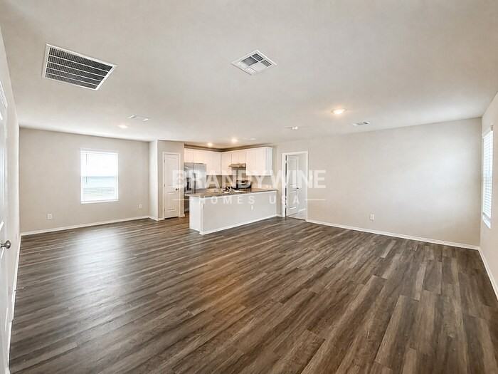 7031 Winding Shelf - Photo 4 of 23