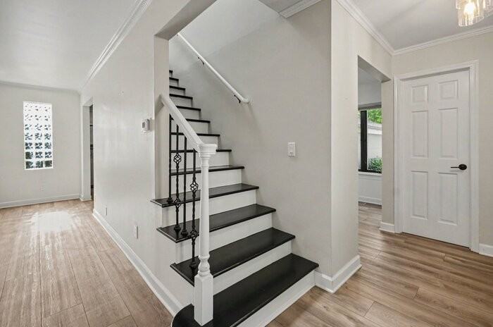 615 Davis Ave - Photo 5 of 28