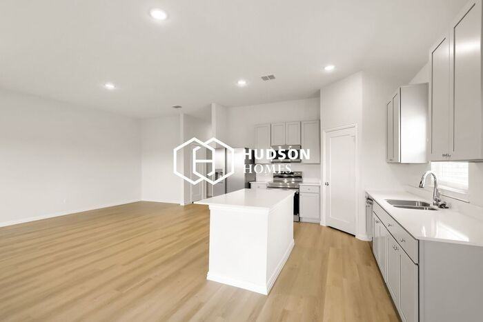 1236 Richards Ranch Rd - Photo 4 of 12