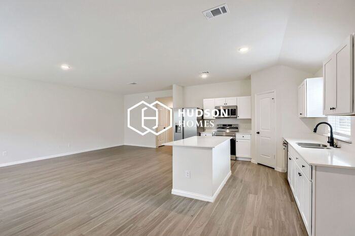 3817 Poteet Ct - Photo 4 of 12