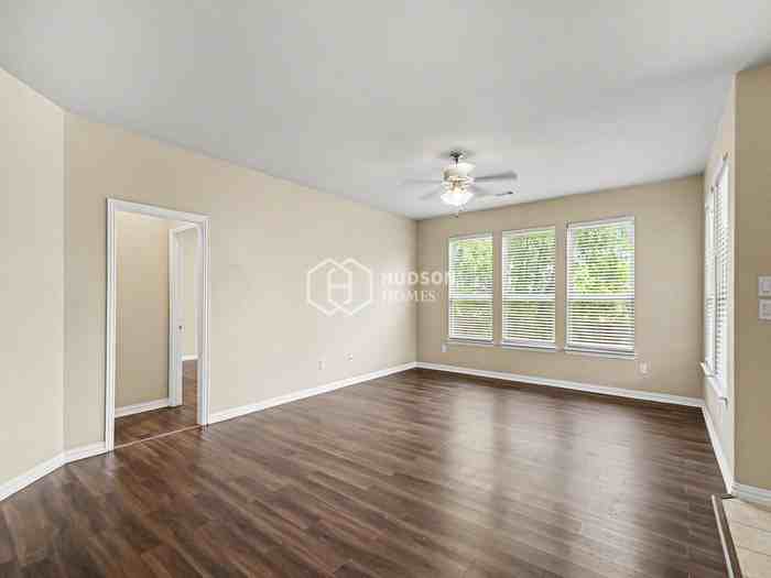 10420 Talus Dr - Photo 5 of 29