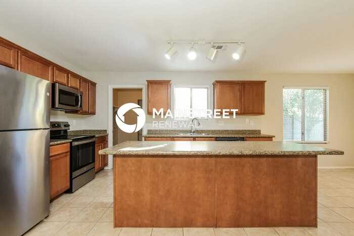 7285 W Glenn Dr - Photo 6 of 16