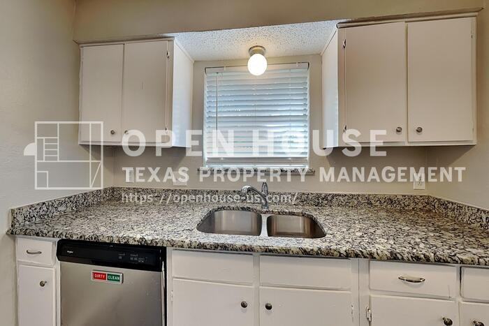 6509 Westridge Dr - Photo 6 of 20