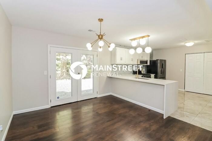 2223 N Woods Ct - Photo 6 of 16