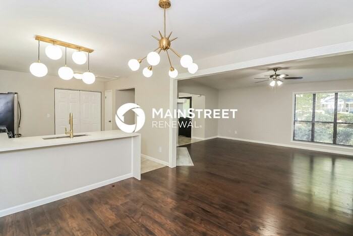2223 N Woods Ct - Photo 7 of 16