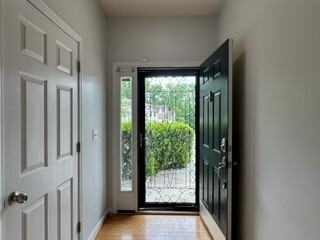 1401 Stone Manor Dr - Photo 3 of 34