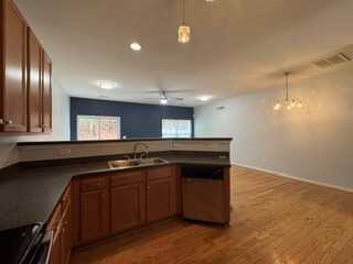 1401 Stone Manor Dr - Photo 7 of 34