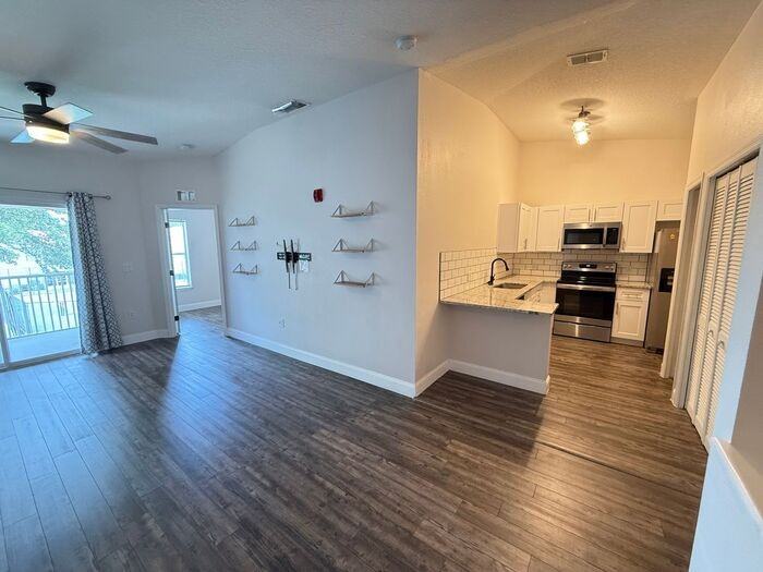 8844 Grand Palms Cir - Photo 2 of 46