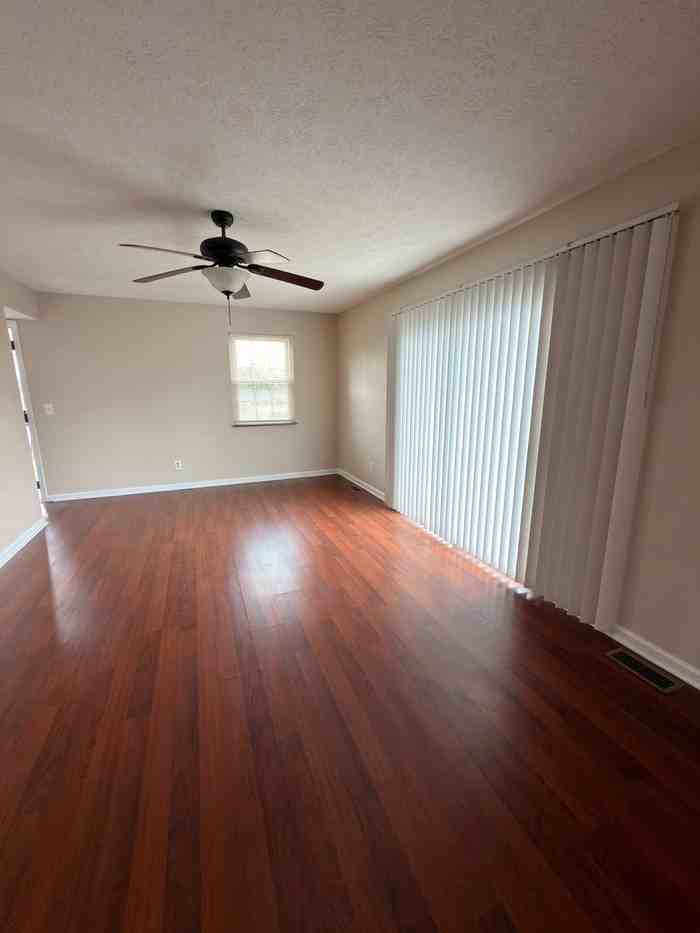 7609 Dover Ct #7609 - Photo 4 of 12