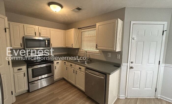 251 Cobblestone Ln - Photo 6 of 35
