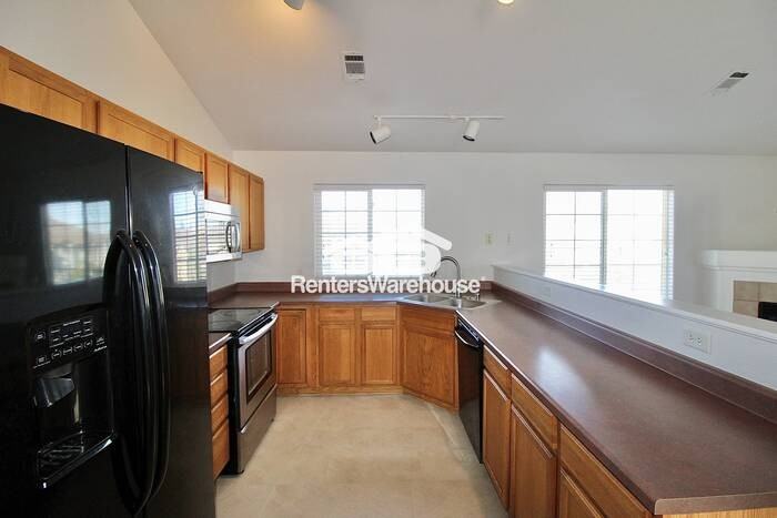 3242 E 103rd Dr #607 - Photo 4 of 15