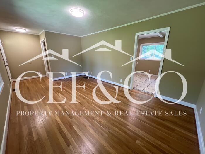 108 Overhill Dr - Photo 3 of 28