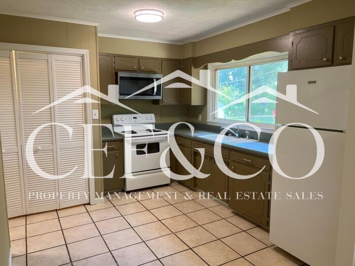 108 Overhill Dr - Photo 6 of 28