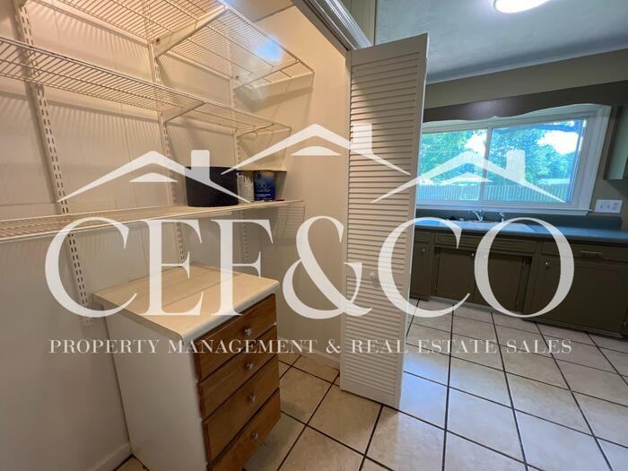 108 Overhill Dr - Photo 7 of 28