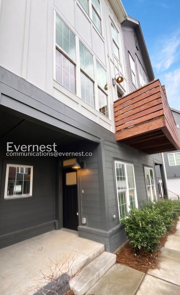 1484 Chatt City Way - Photo 2 of 22