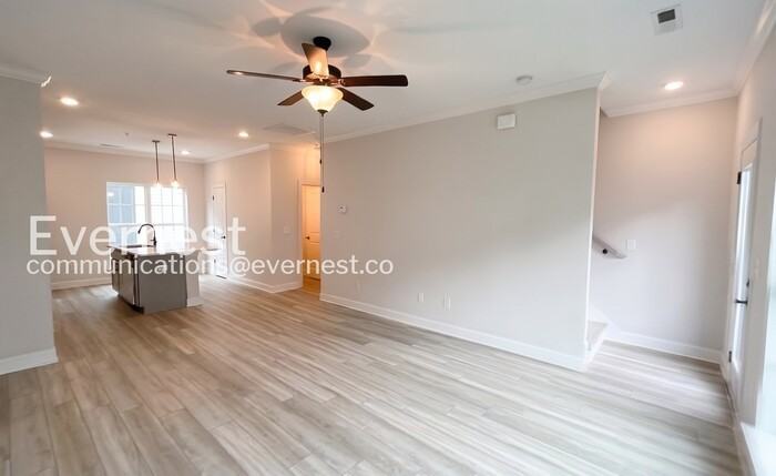 1484 Chatt City Way - Photo 5 of 22