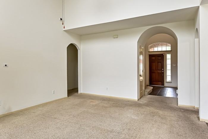 1902 Eden Glen Ln - Photo 5 of 15