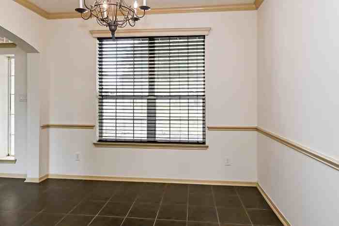 1902 Eden Glen Ln - Photo 6 of 15