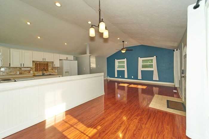 5514 Winthrop Ave - Photo 6 of 19