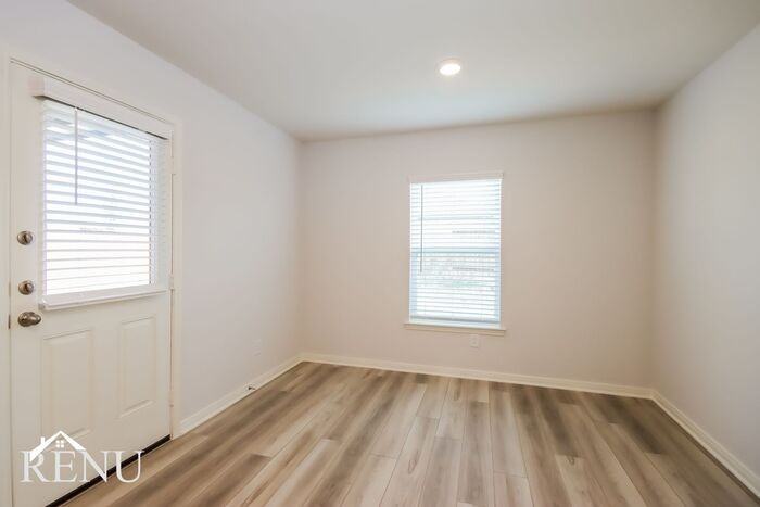 10421 Sweetwater Creek Dr - Photo 6 of 23