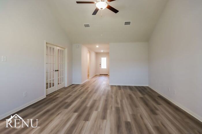 10421 Sweetwater Creek Dr - Photo 7 of 23