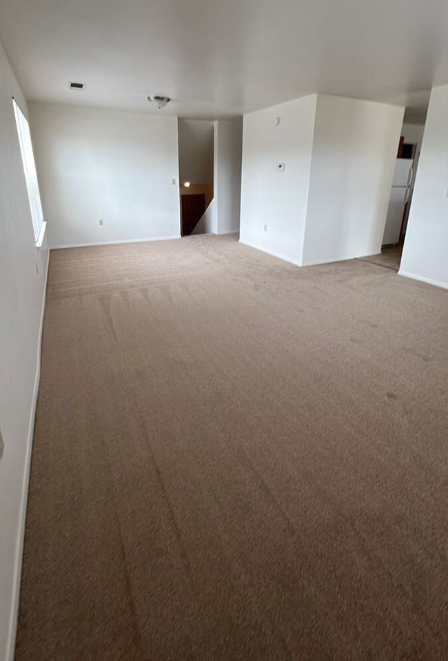 1162 Dakota Dr - Photo 3 of 7