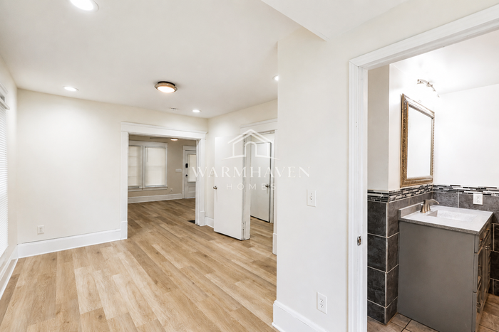 557 W Hopocan Ave - Photo 5 of 21