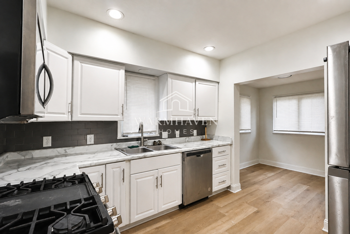 557 W Hopocan Ave - Photo 7 of 21