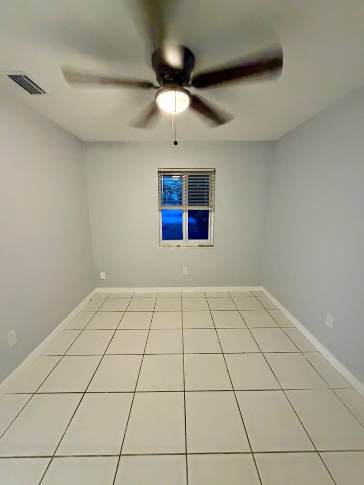 2941 Nw 195th St - Photo 7 of 8