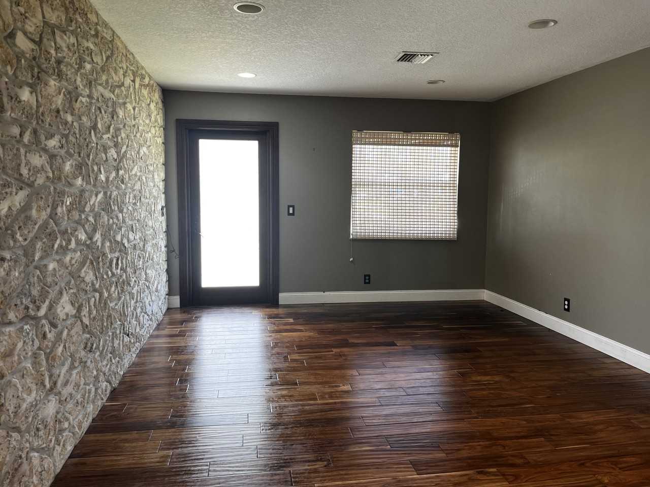 996 Mohican Blvd #NA - Photo 3 of 27