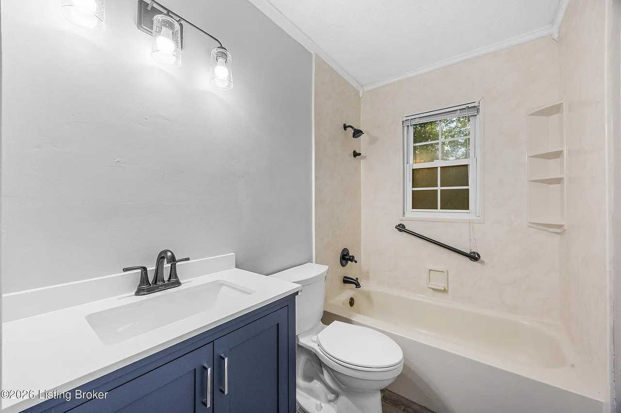 6900 Heavrin Ave #NA - Photo 7 of 8