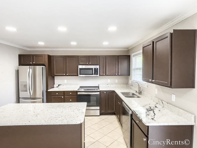3695 Erie Ave #D - Photo 6 of 26
