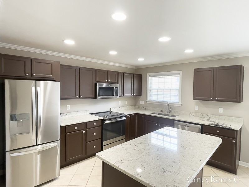 3695 Erie Ave #D - Photo 7 of 26